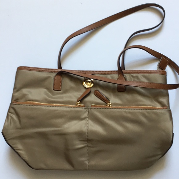 Michael Kors Handbags - Michael Kors Taupe Tote Bag